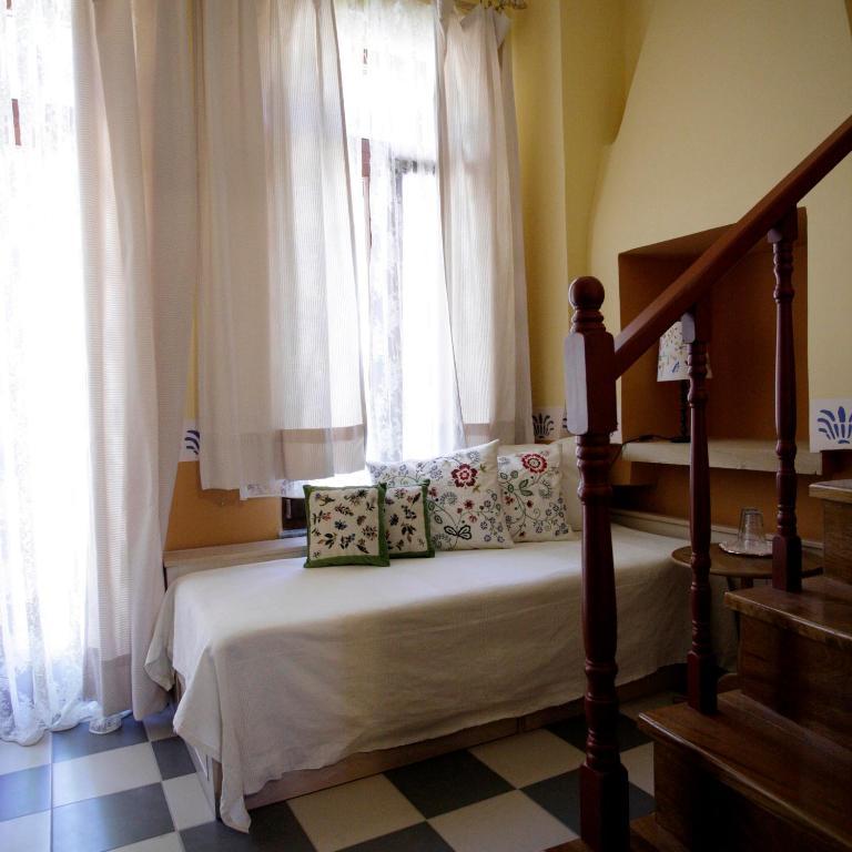 Traditional Hotel Ianthe Vessa Room photo