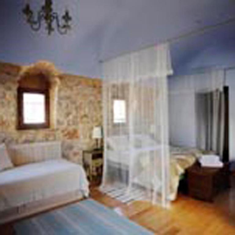 Traditional Hotel Ianthe Vessa Exterior photo