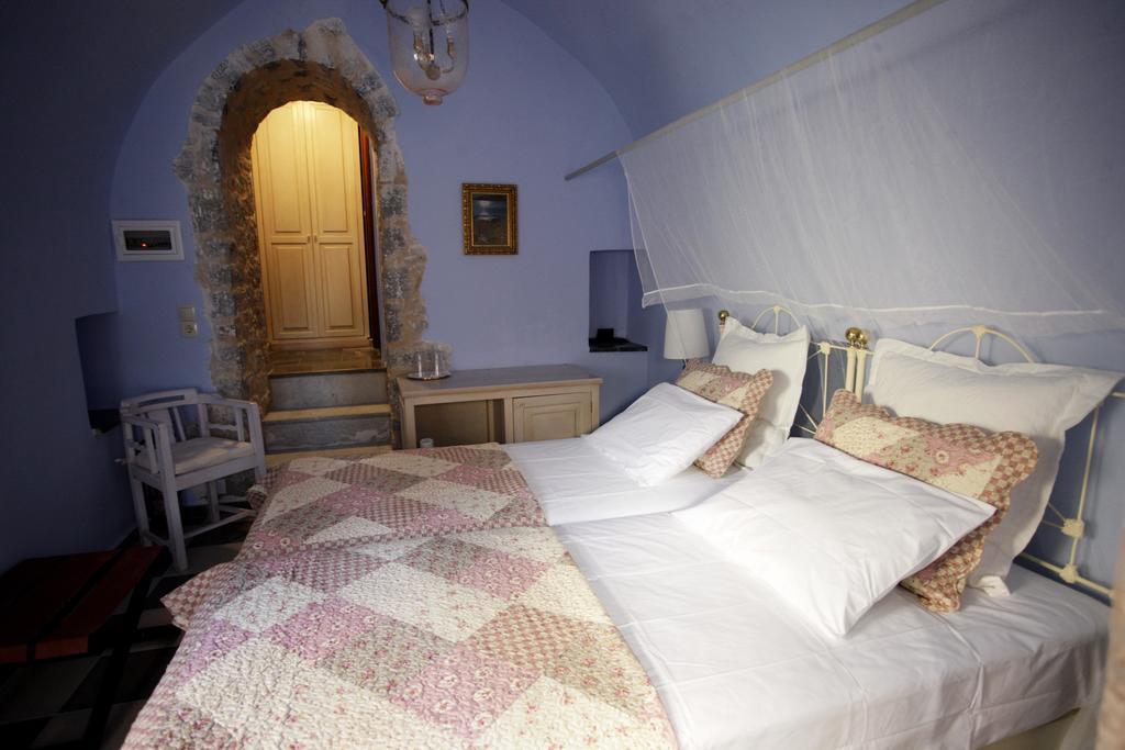 Traditional Hotel Ianthe Vessa Exterior photo