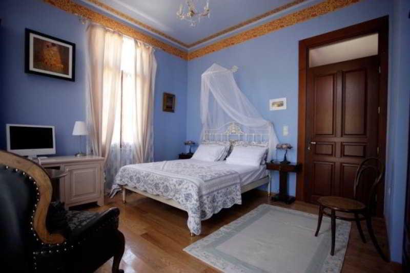 Traditional Hotel Ianthe Vessa Room photo