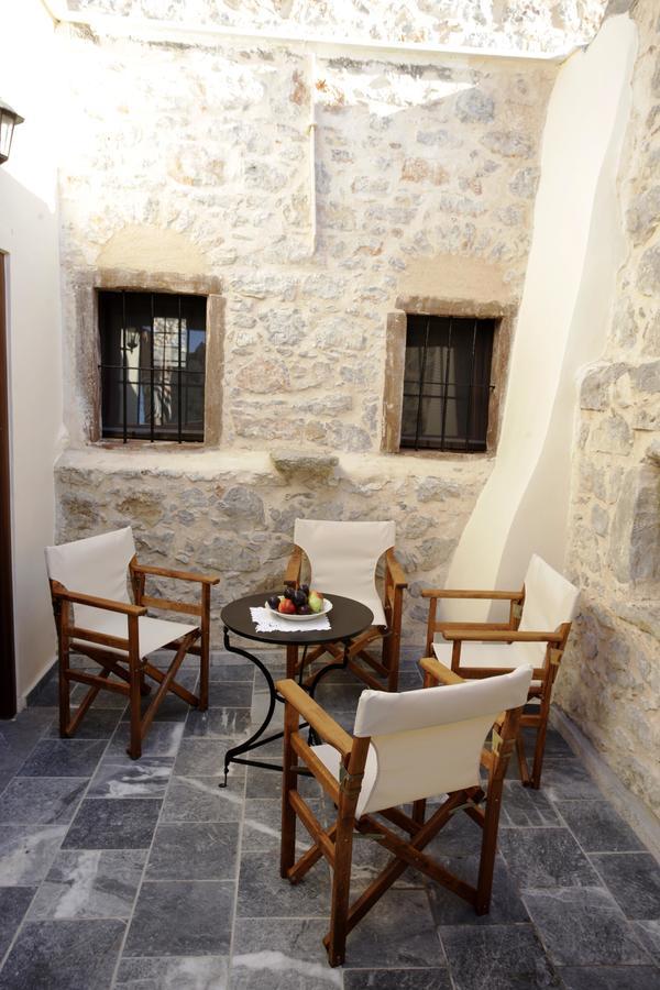 Traditional Hotel Ianthe Vessa Exterior photo