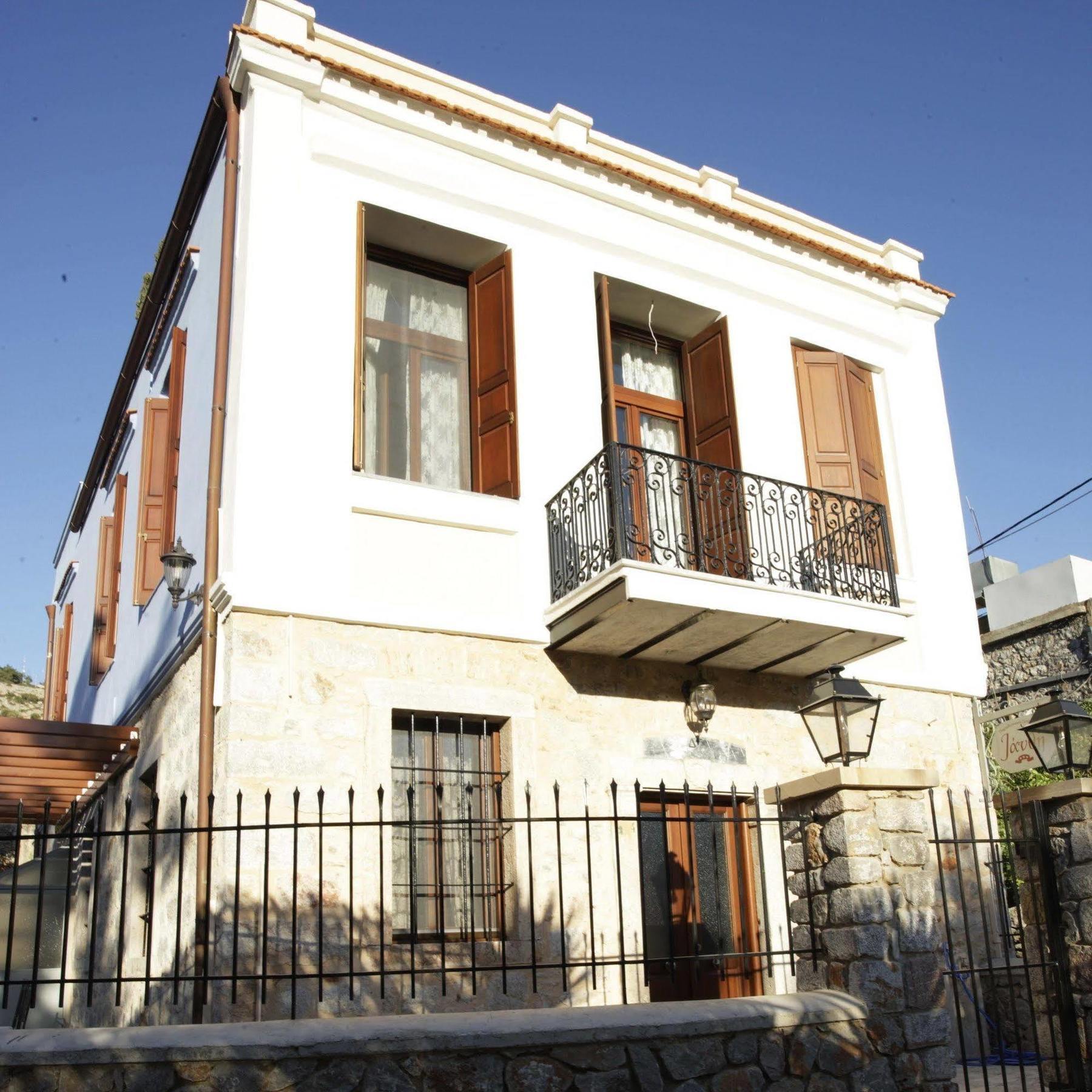 Traditional Hotel Ianthe Vessa Exterior photo