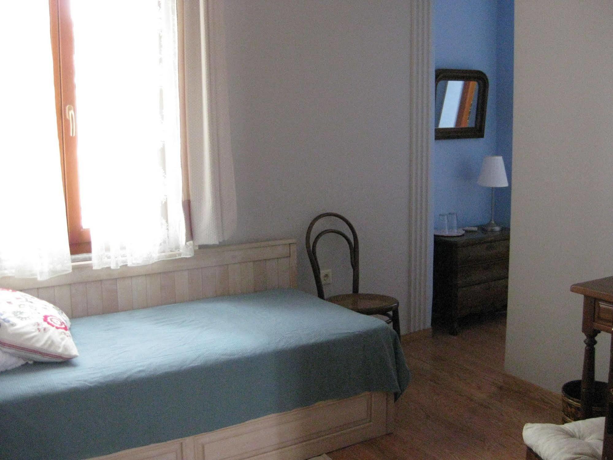 Traditional Hotel Ianthe Vessa Exterior photo