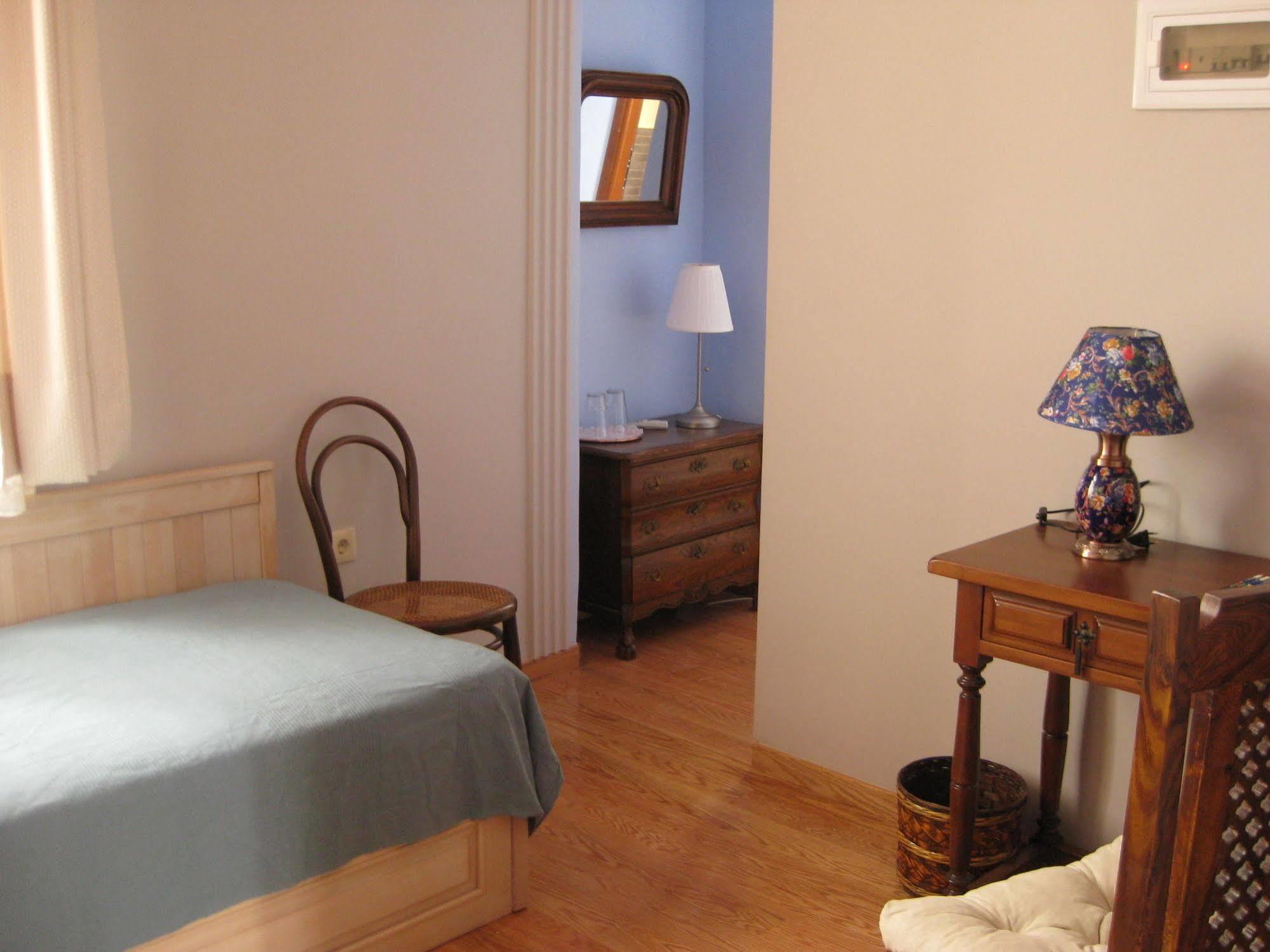 Traditional Hotel Ianthe Vessa Exterior photo